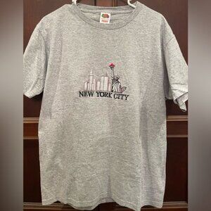 Vintage New York Twin Towers Statue of Liberty Embroidered Graphic Tee Shirt